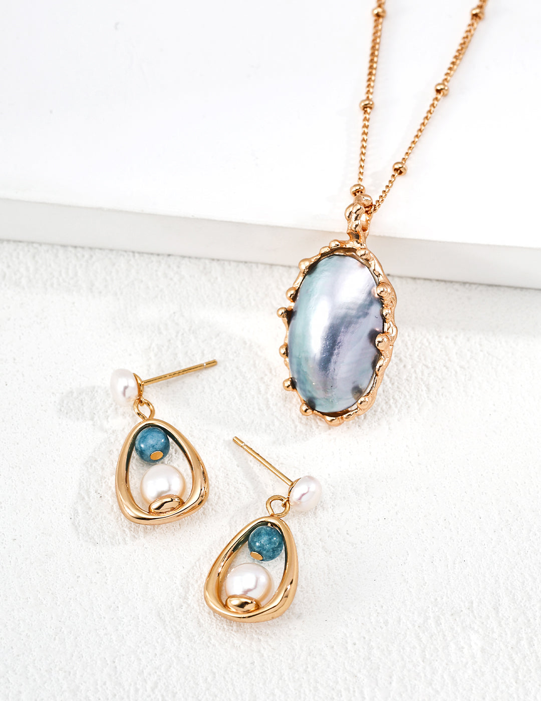 Minimalist Lantern-Inspired Pearl Earrings